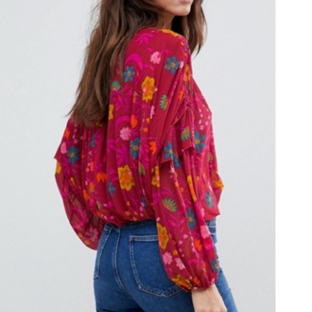 Free People Whimsy Floral Print Berry Pink Ruffled Pleated Draped Blouse XS - Picture 2 of 12